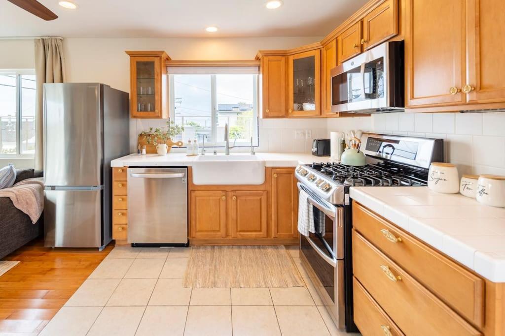 Apartment Stylish With Ocean & Views *